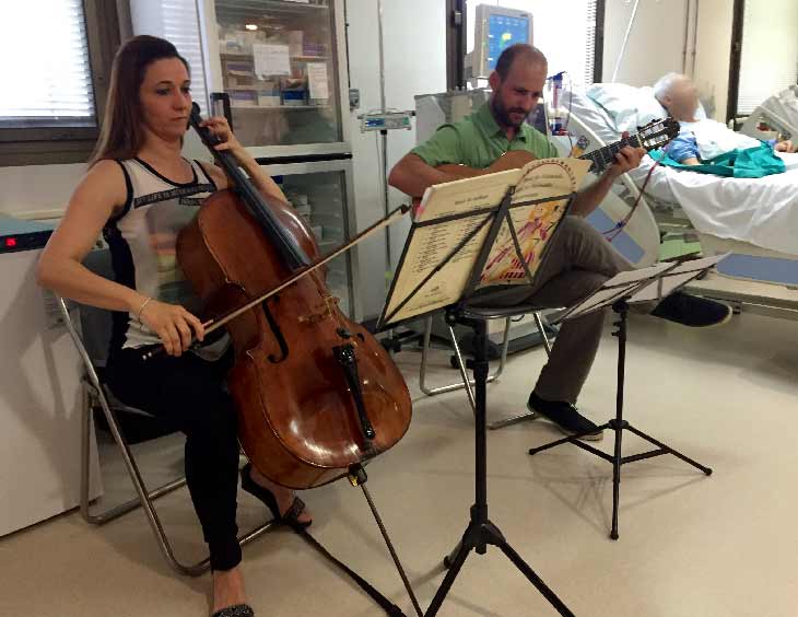 Músicos por la Salud inicia en el Dr. Peset su proyecto de microconciertos en los hospitales públicos de la Comunidad Valenciana Musicos-por-la-salud-Social-Musik-Dr.Peset